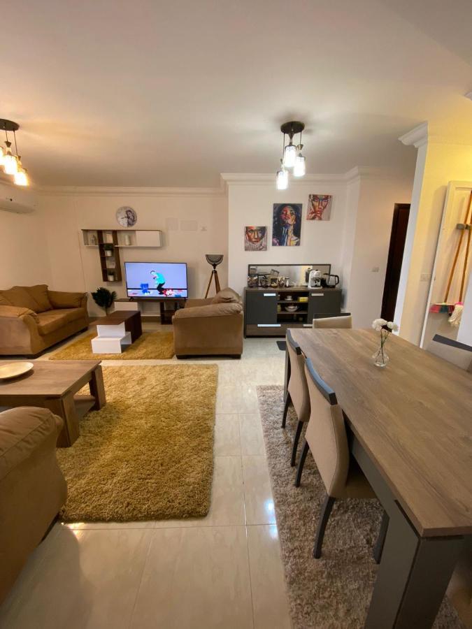 Madinaty Well-Furnished 3- Bedroom Apartment - شقة فندقيه للايجار مدينتي Madinat ash Shuruq Buitenkant foto