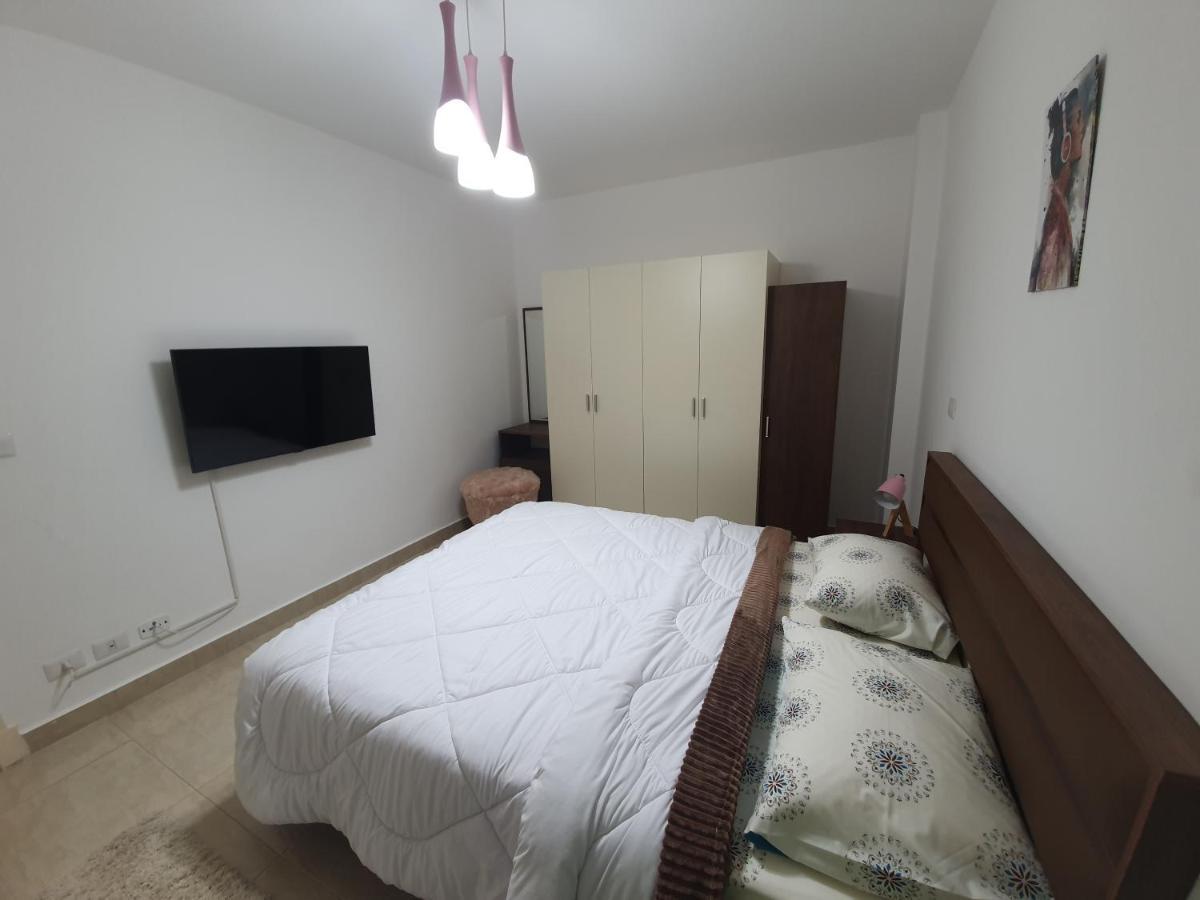 Madinaty Well-Furnished 3- Bedroom Apartment - شقة فندقيه للايجار مدينتي Madinat ash Shuruq Buitenkant foto
